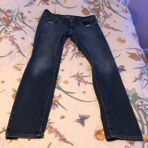 American Eagle blue skinny jeans